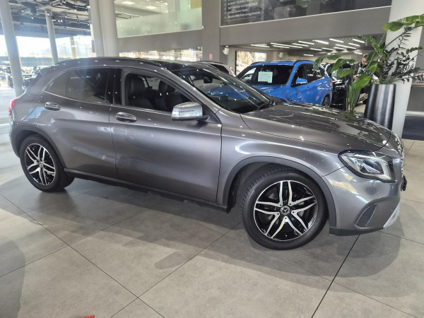 2018 Mercedes-Benz GLA-Class X156 GLA180 SUV image 9