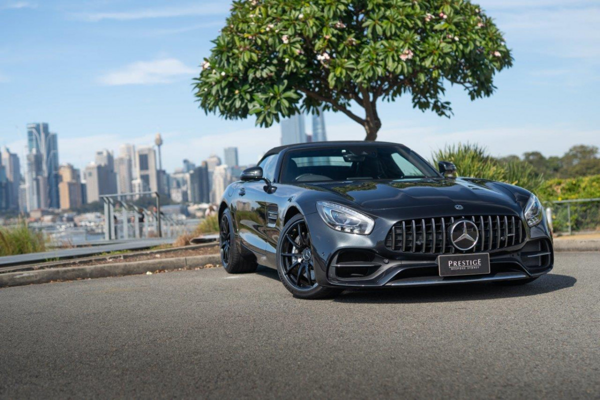 2018 Mercedes-Benz AMG Gt Convertible Image 2