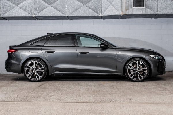 2025 Audi A5 B10 TFSI 150kW S line Sedan image 3