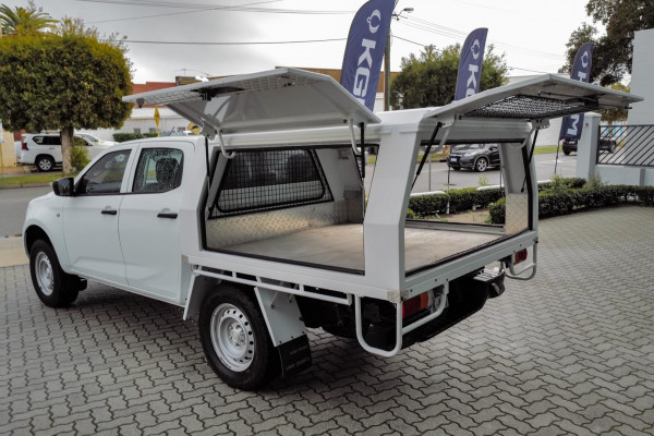 2021 MY22 Isuzu D-MAX RG SX High Ride Cab Chassis Image 3