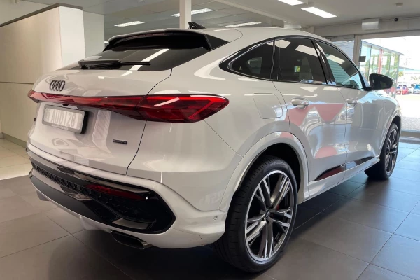 2026 MY25 Audi Q5 GU e-hybrid 270kW Hatch Image 5
