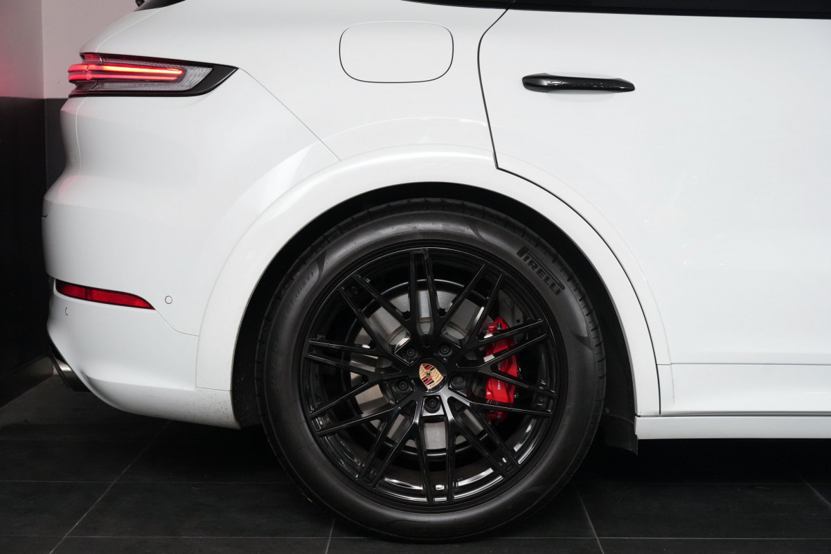 2026 Porsche Cayenne GTS SUV
