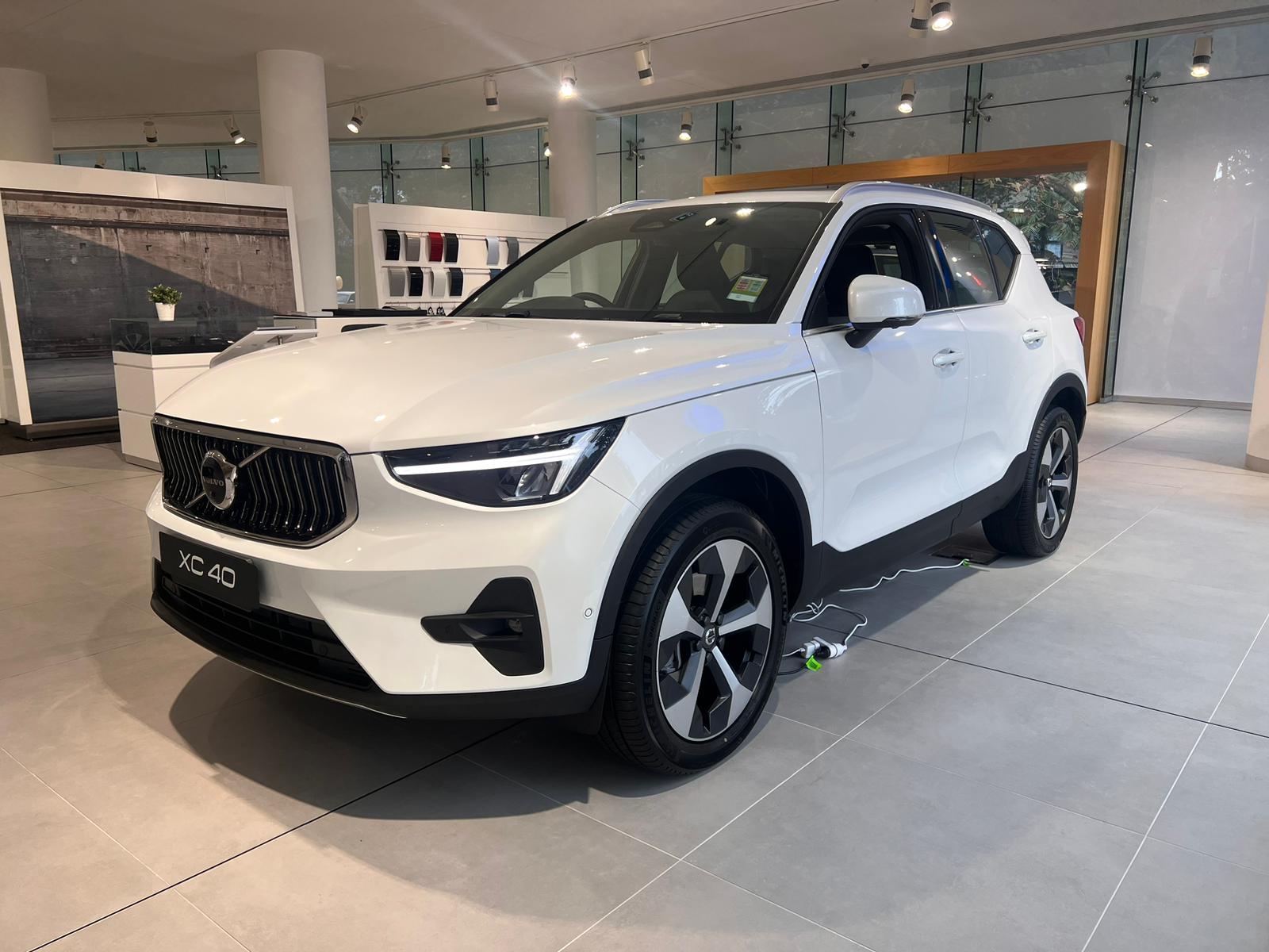 Demo 2023 Volvo XC40 Ultimate B5 Dark #10355799 Parramatta - Sales, NSW
