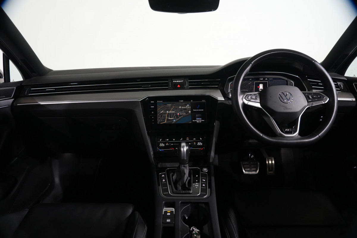 2023 Volkswagen Passat 206TSI R-Line SUV