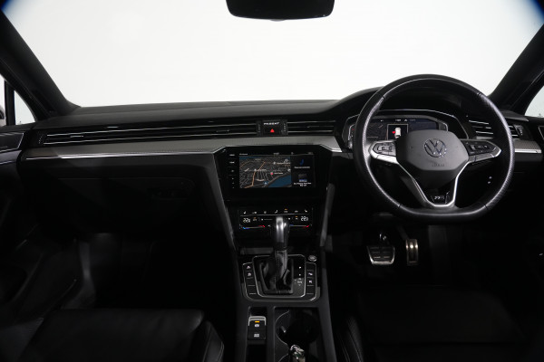 2023 Volkswagen Passat 206TSI R-Line SUV Image 14