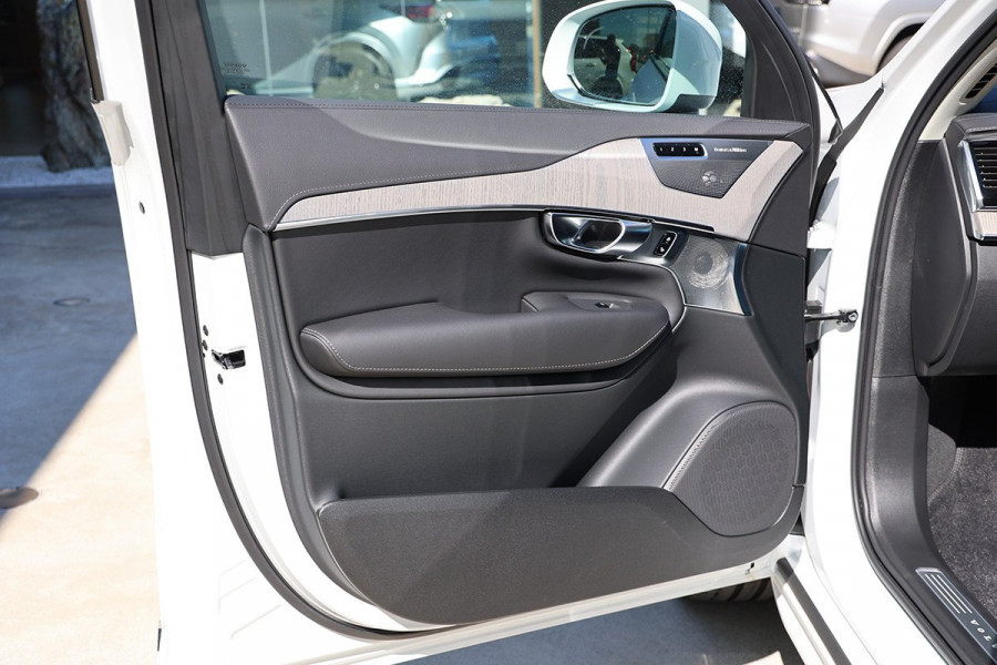 2024 MY25 Volvo XC90 L Series Ultra B6 Bright SUV Image 25
