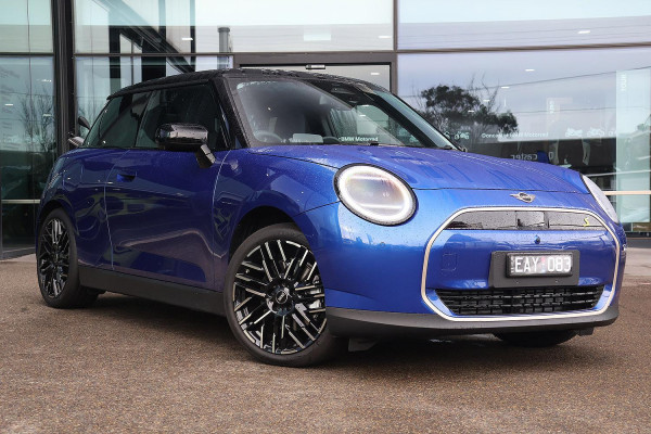 MINI Cooper SE Favoured J01