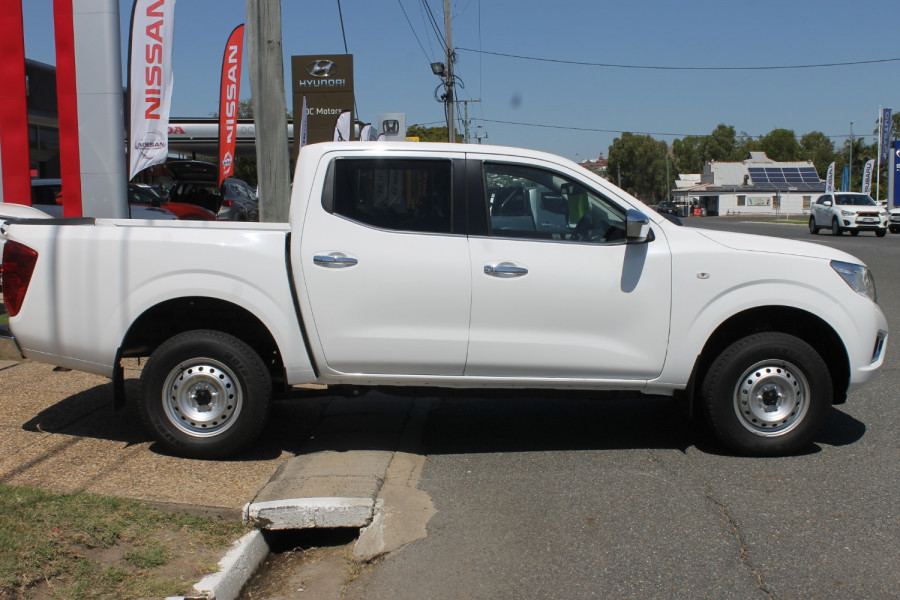 nissan branch with nissan navara calibre 2018 model