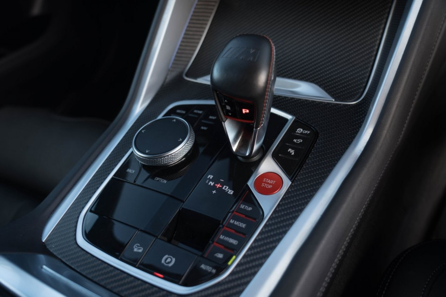 2023 BMW XM V8 Hybrid SUV Image 13
