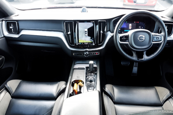 2021 MY22 Volvo XC60 UZ B6 R-Design SUV Image 22