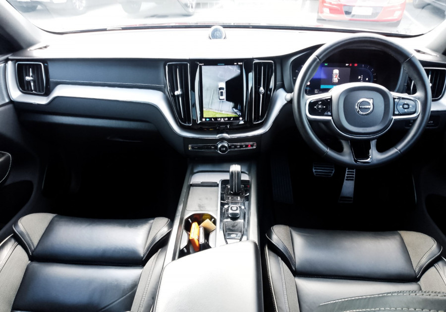 2021 MY22 Volvo XC60 UZ B6 R-Design SUV Image 22