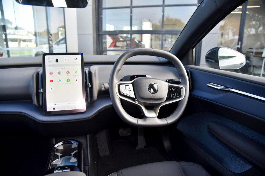 2025 Volvo EX30  Twin Motor Performance Ultra SUV Image 16