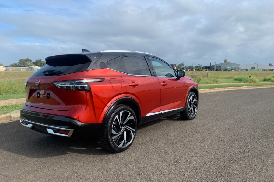 2024 MY25 Nissan QASHQAI J12 Ti-L SUV Image 7