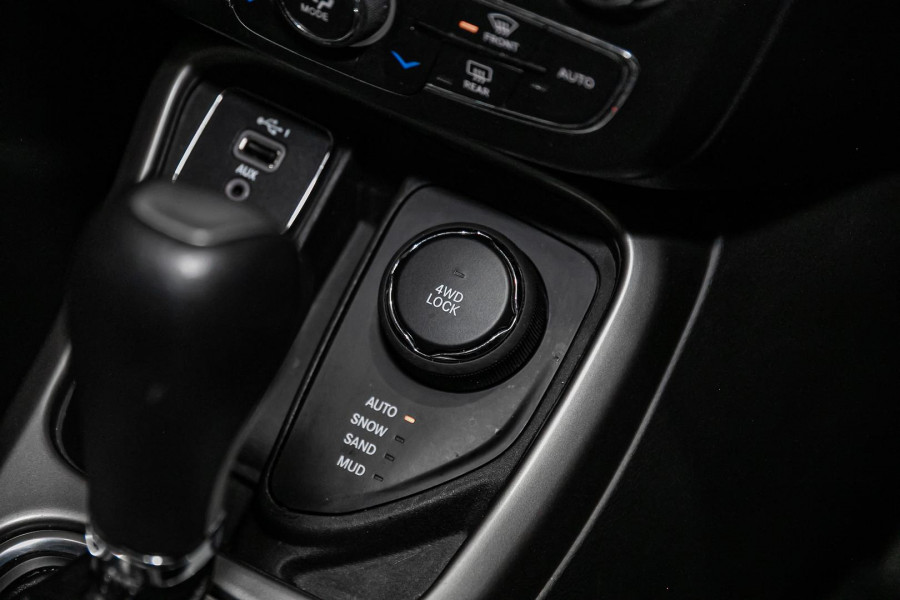2020 MY22 Jeep Compass M6 Limited SUV Image 27