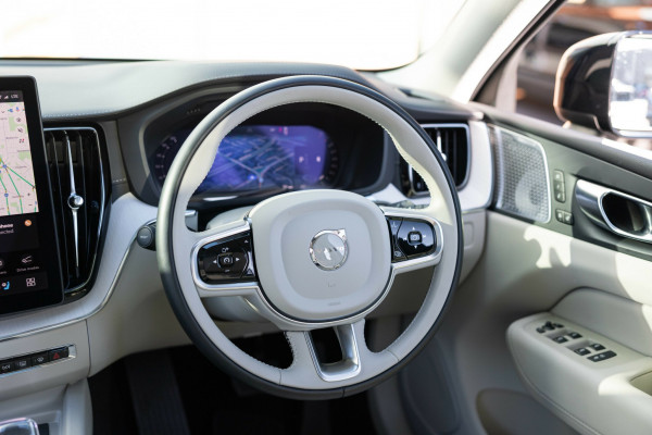 2026 Volvo XC60 UZ Ultra B5 Dark SUV Image 13