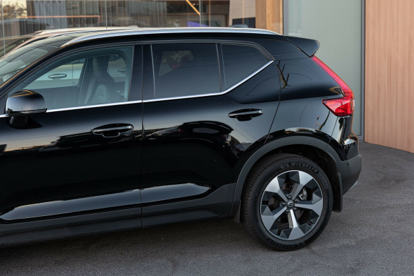 2025 MY26 Volvo XC40 XZ Ultra B4 Bright SUV Image 19