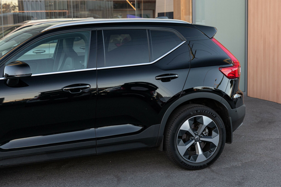 2025 MY26 Volvo XC40 XZ Ultra B4 Bright SUV Image 19