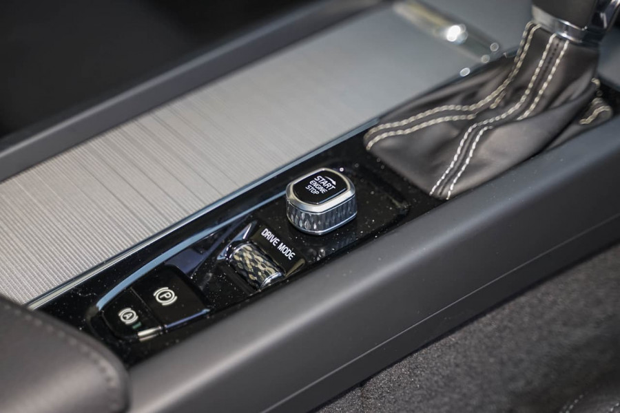 2019 MY20 Volvo S60 Z Series T5 R-Design Sedan Image 16