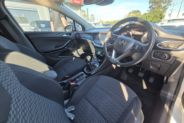 2017 MY18 Holden Astra BK RS Hatch Image 14