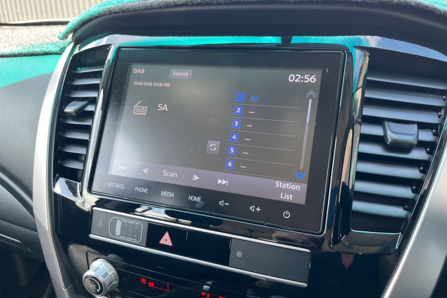 2020 Mitsubishi Pajero Sport QE GLX SUV Image 11