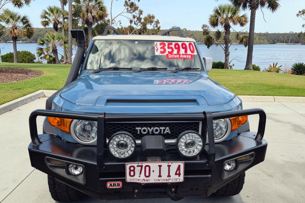 2015 MY14 Toyota FJ Cruiser GSJ15R SUV Image 2