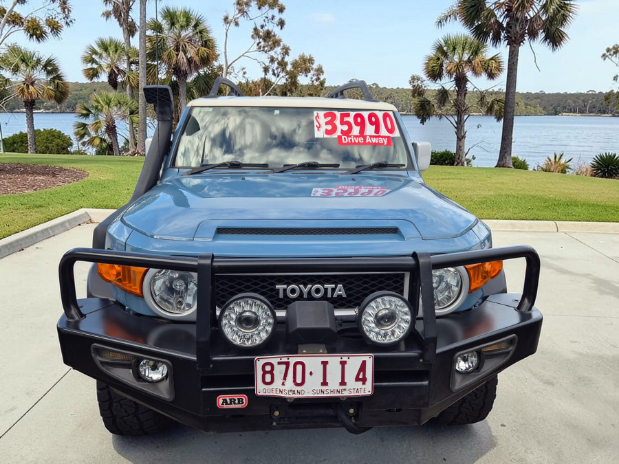 2015 MY14 Toyota FJ Cruiser GSJ15R SUV Image 2