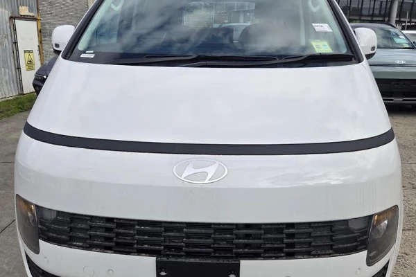 2026 MY27 Hyundai Staria Load US4.V4  Van Image 3