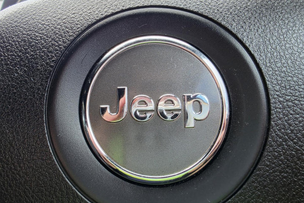 2014 Jeep Grand Cherokee WK Laredo SUV Image 28