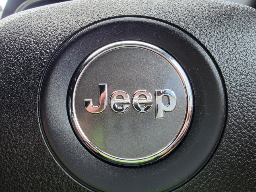 2014 Jeep Grand Cherokee WK Laredo SUV Image 28