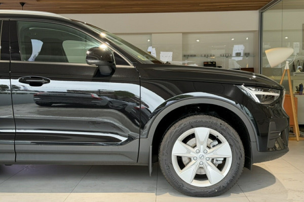 2026 Volvo XC40 XZ Plus B4 SUV Image 5