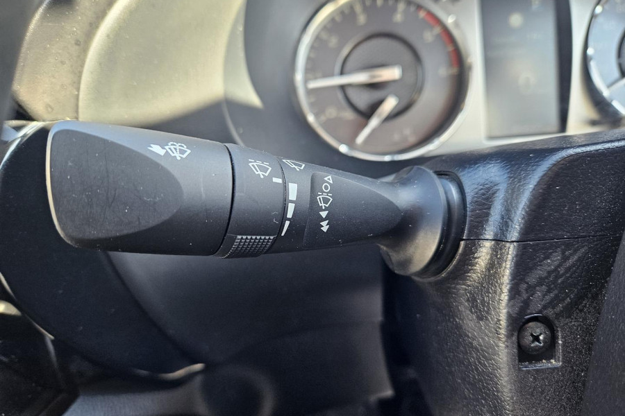 2022 Toyota HiLux GUN126R SR Double-Cab Pick-Up Image 35