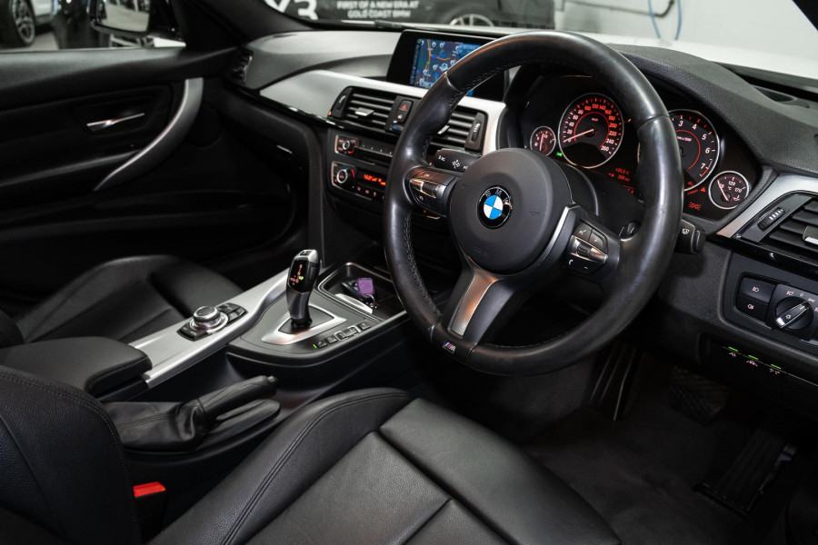 2015 BMW 3 Series F30 316i Sport Line Sedan