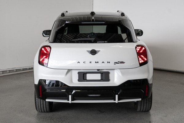 2025 MINI Aceman J05 JCW E Favoured Hatch image 5