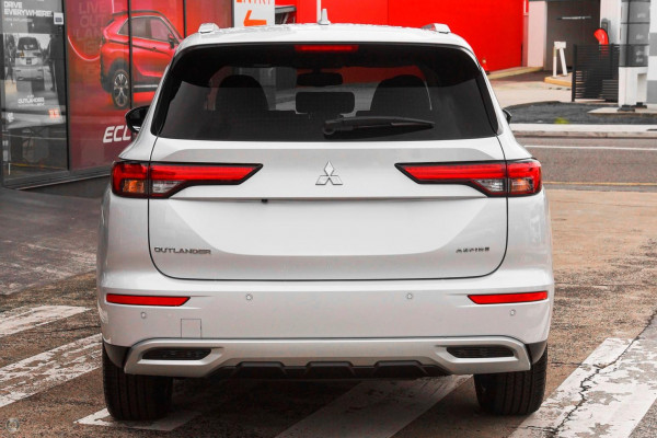 2025 MY24 Mitsubishi Outlander ZM Aspire SUV Image 3