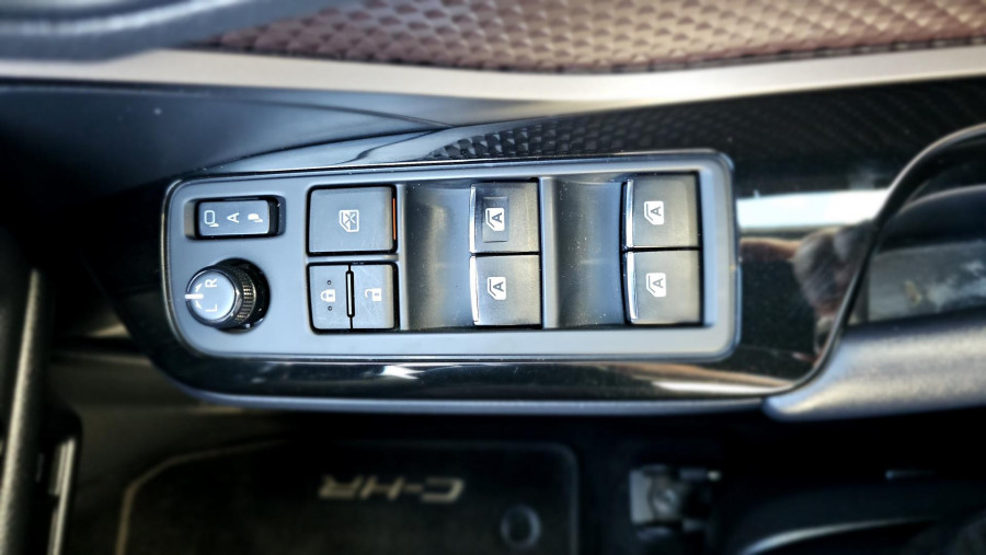 2018 Toyota C-HR NGX50R Koba SUV Image 25