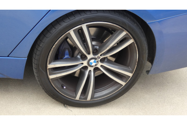 2016 BMW 330i F30 LCI LUXURY LINE Sedan