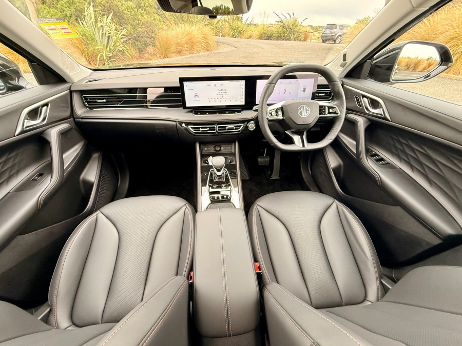 2026 MY25 MG HS AS33 Super Hybrid Essence SUV Image 17