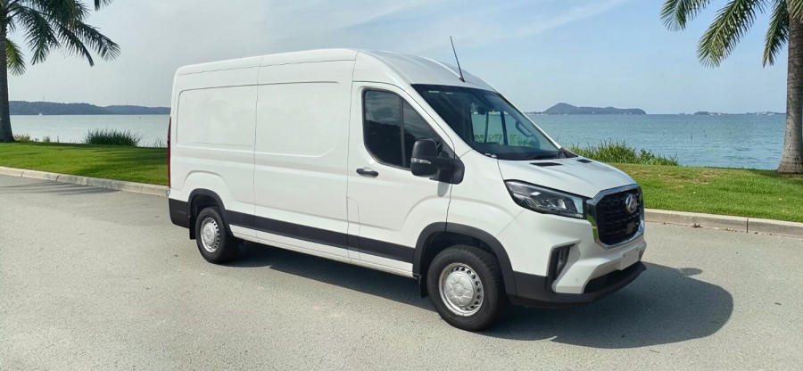 2025 LDV Deliver 9  Mid Roof LWB Van Image 1