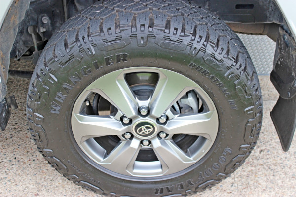 2022 Toyota LandCruiser FJA300R VX SUV Image 7