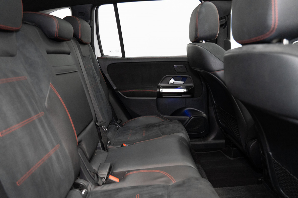 2022 Mercedes-Benz Glb 250 4matic SUV Image 3