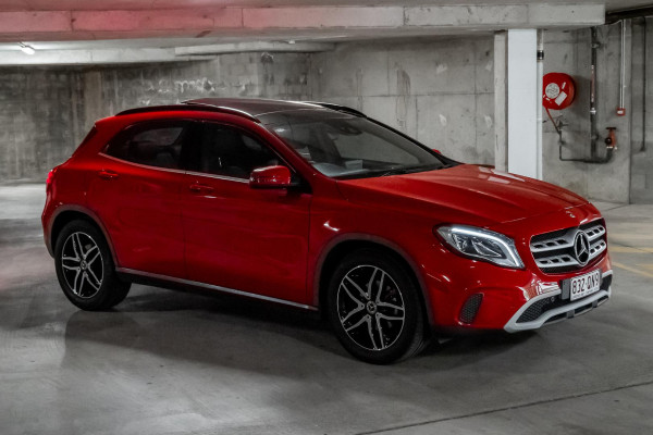 2018 Mercedes-Benz GLA-Class X156 GLA180 SUV image 3