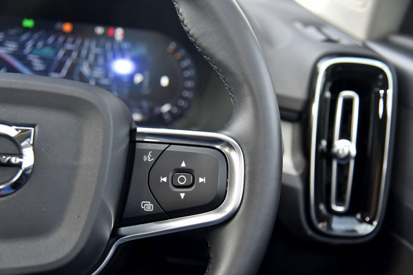 2025 MY26 Volvo XC40 XZ Plus B4 SUV Image 11
