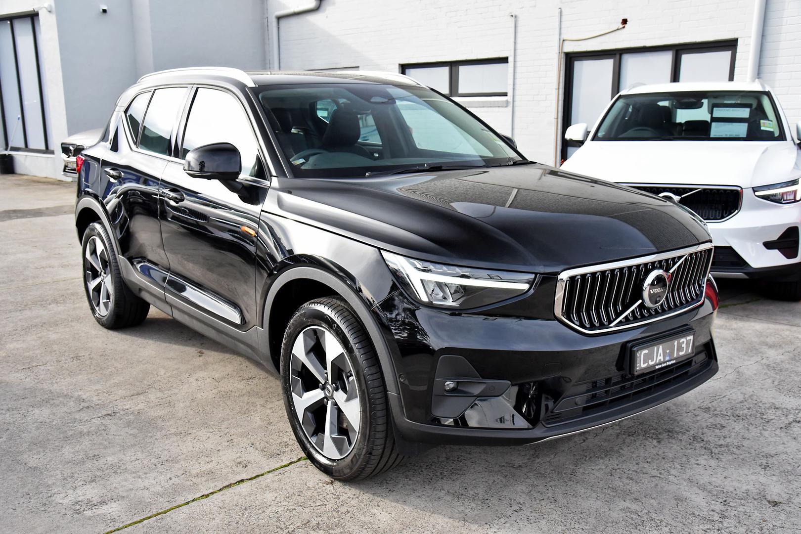 Demo 2023 Volvo XC40 Ultimate B4 Bright #10437604