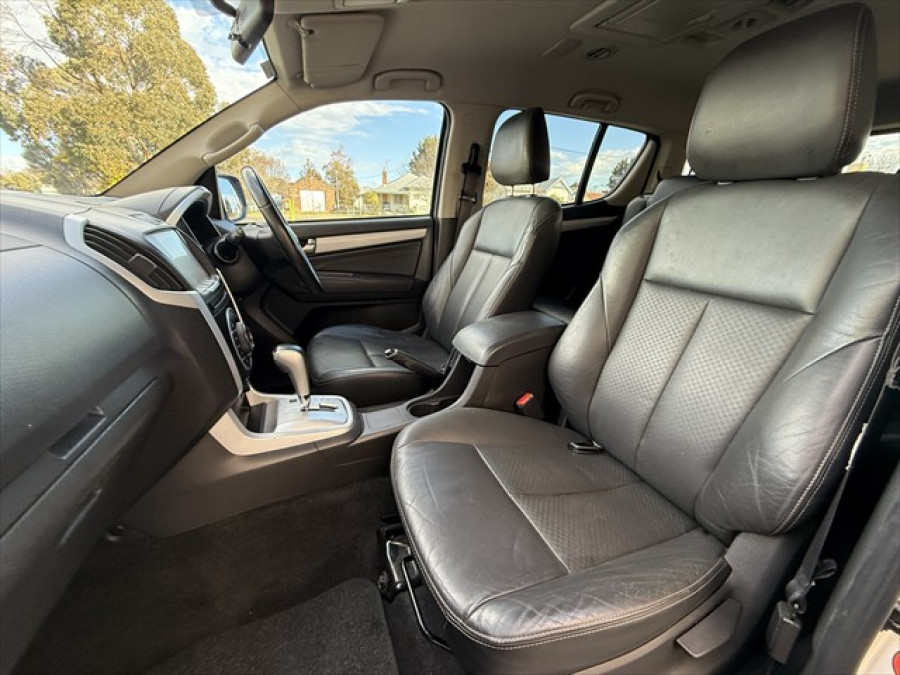 2016 MY15.5 Isuzu MU-X LS-T SUV Image 16
