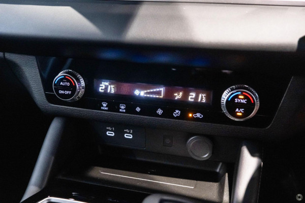 2025 Mitsubishi Outlander ZM LS SUV Image 8