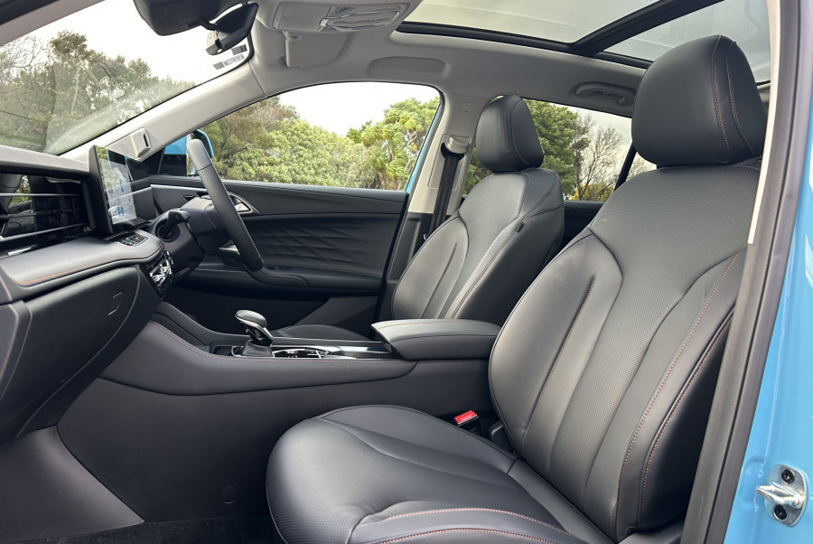 2025 MG HS Essence SUV Image 9