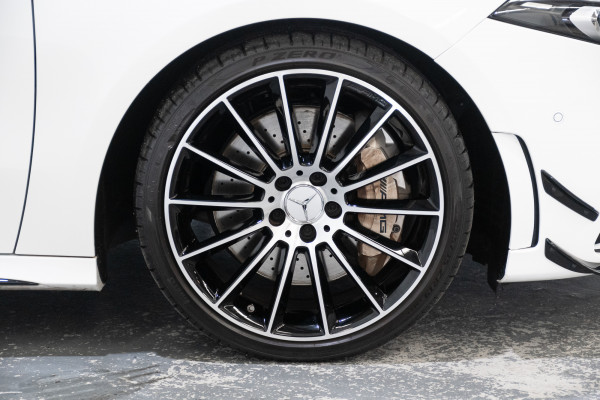 2022 Mercedes-Benz A-Class 4matic Hatch Image 6