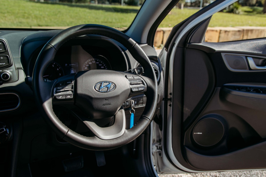 2018 MY19 Hyundai KONA OS.2 Active SUV Image 25