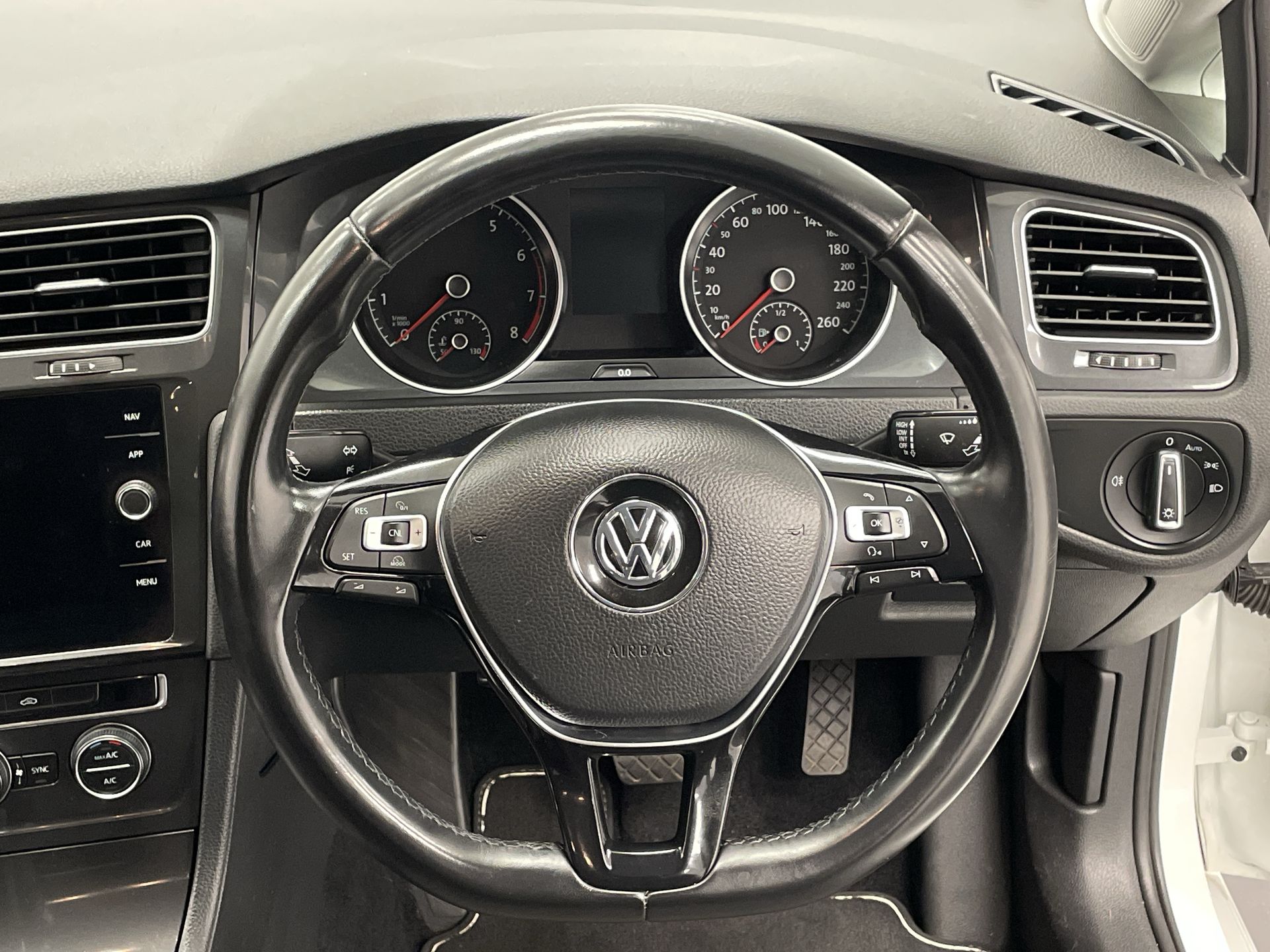 2018 Volkswagen Vw Golf 110TSI - Comfortline Wagon Image 9