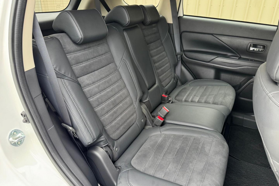 2020 MY21 Mitsubishi Outlander ZL LS SUV Image 23